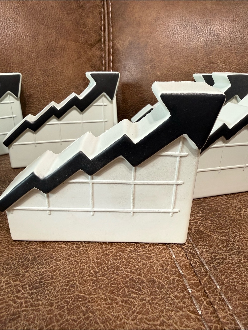 Black & White Rising Arrow Bookends